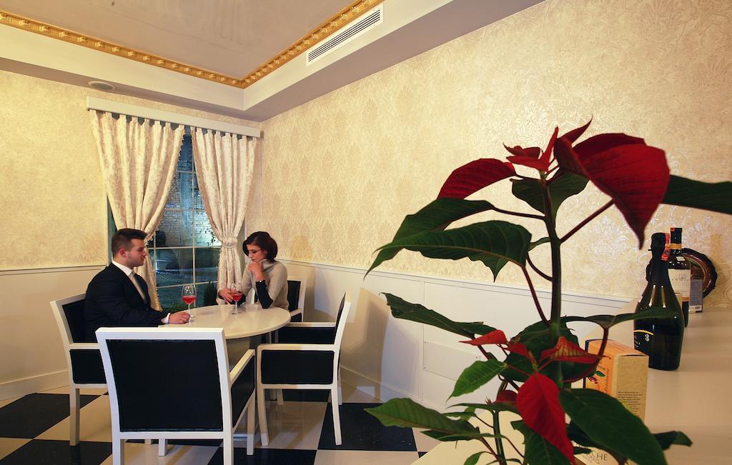 Hotel Kastria Тирана Экстерьер фото
